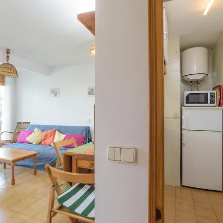 Sleeps 4 Pool Lägenhet